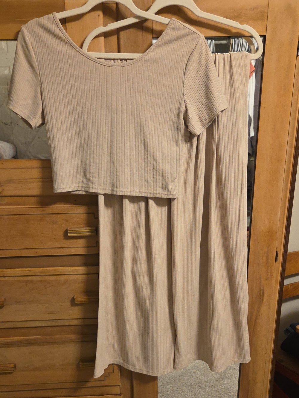 Women’s Ribbed Two-Piece Set in Beige